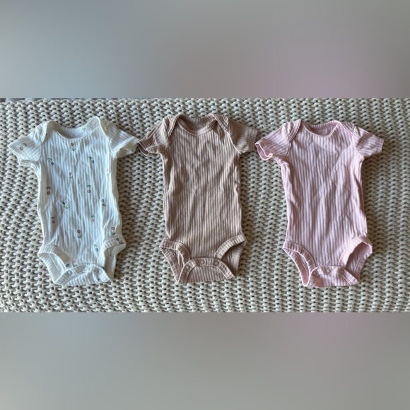 Carters Onesies - Picture 2 of 6